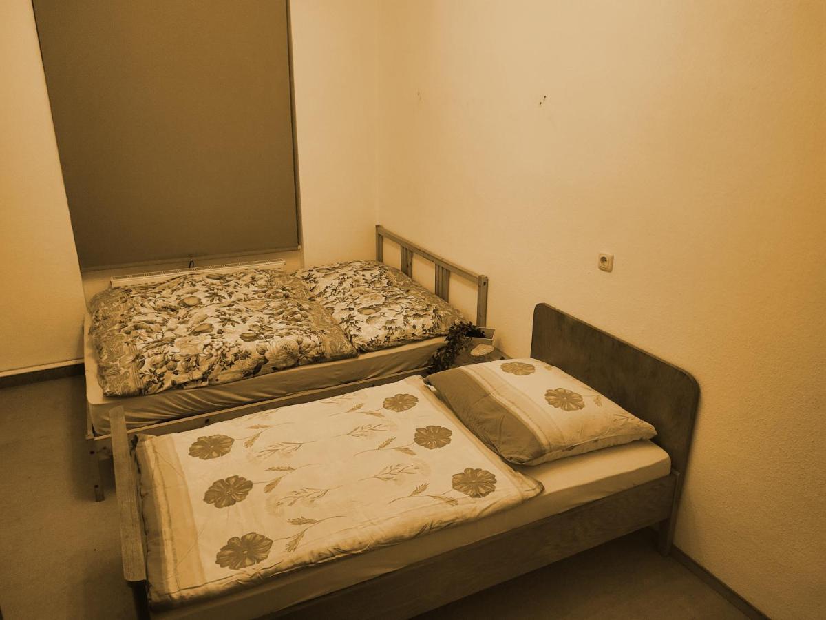 zentrumnahe Privatzimmer Erfurt Exterior foto