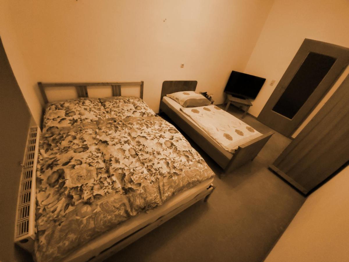 zentrumnahe Privatzimmer Erfurt Exterior foto